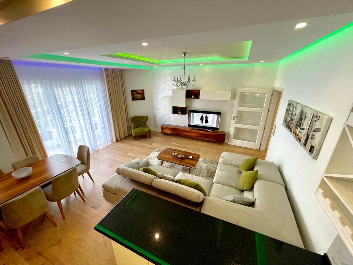Queen'S Luxury Apartments Lake Tirana Zewnętrze zdjęcie